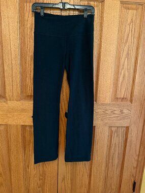 Athleta straight leg leggings black medium